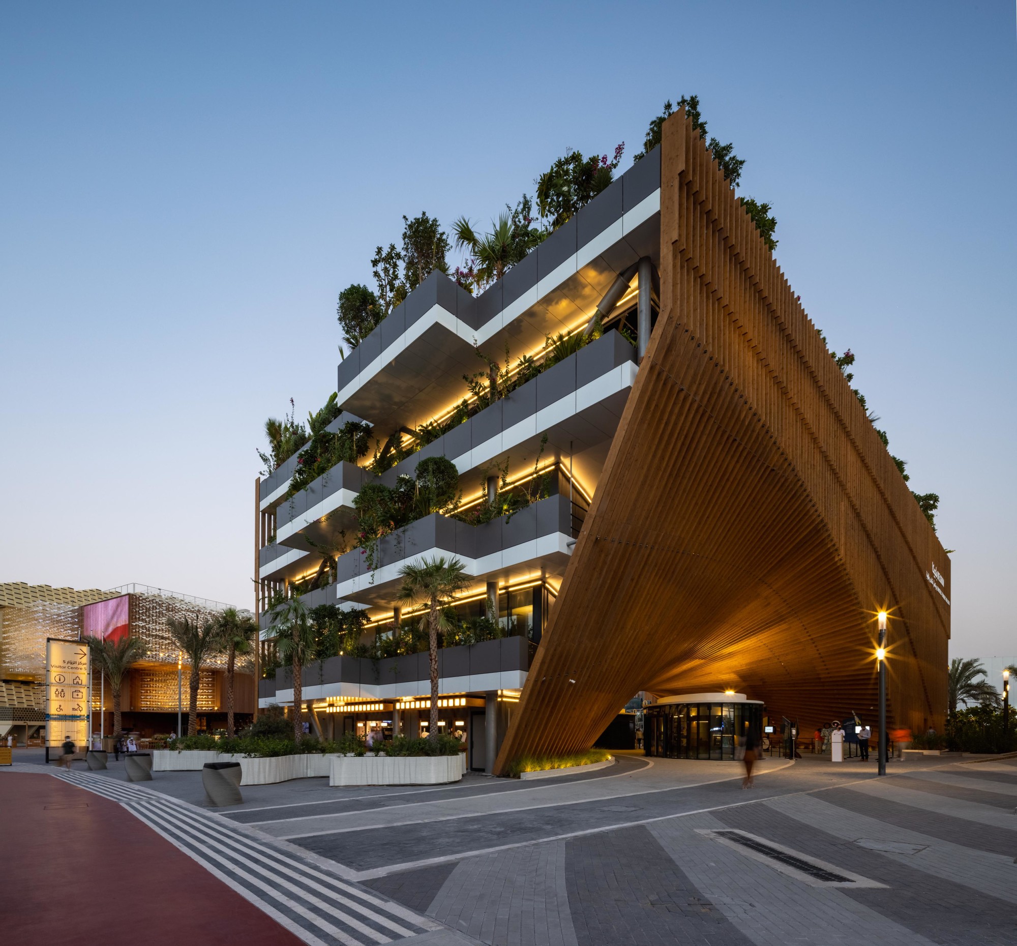 The Green Arch Belgian Pavilion Expo 2020 Dubai / Vincent Callebaut  Architectures + assar architects