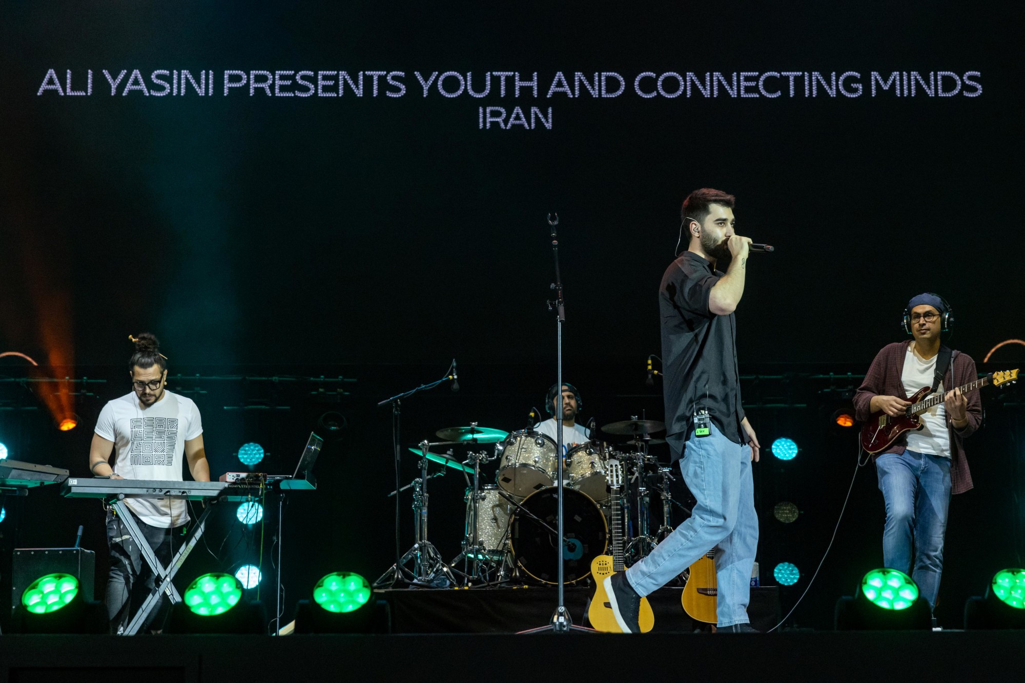 Ali Yasini Presents Young & Connecting Minds at Dubai Millennium Amphitheatre m66298