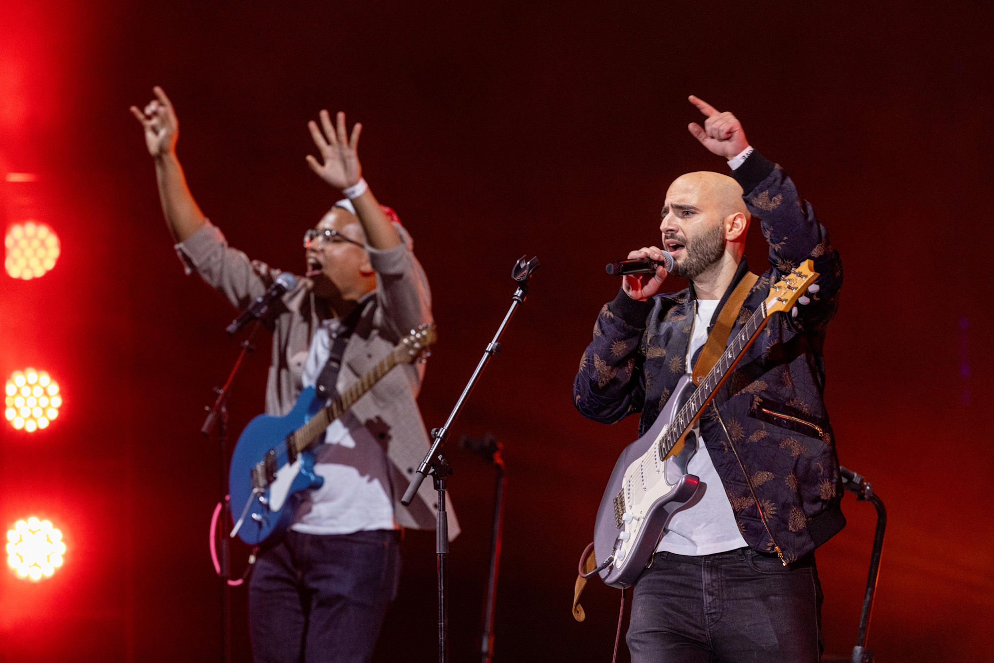 Jay Abo performs at Dubai Millennium Amphitheatre m27470