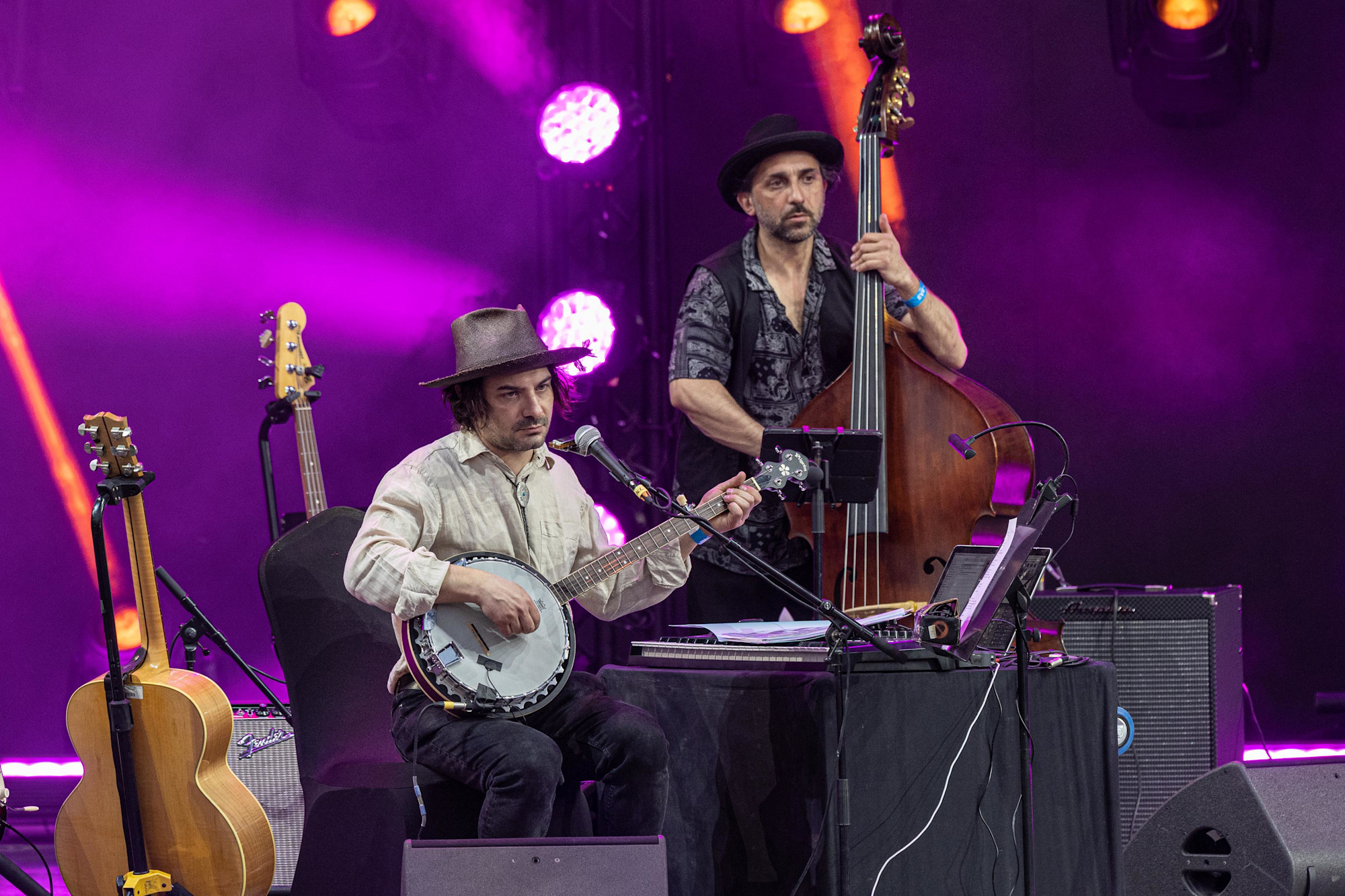Vinicio Capossela performs at Dubai Millennium Amphitheatre m62663