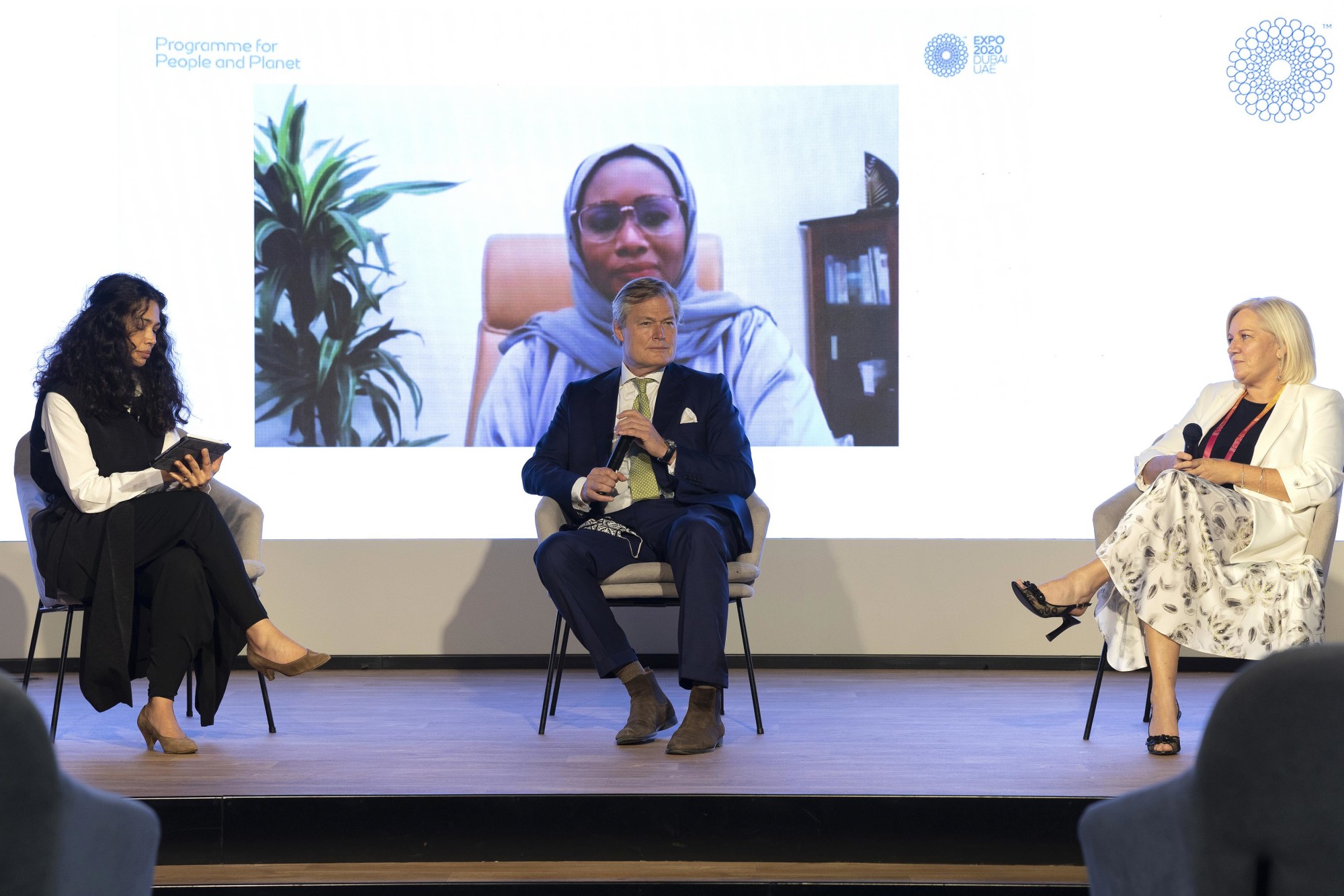 Dr Gunter Pauli (C), Entrepreneur, pedagogue and author, Lesley Kennedy (R), Director, OnlyFromNZ and Natalie Becker-Aakervik (L), Founder, Storyteller, Thought Leader Global and moderator during the Water-Food-Energy Summit at Nexus for Pe
