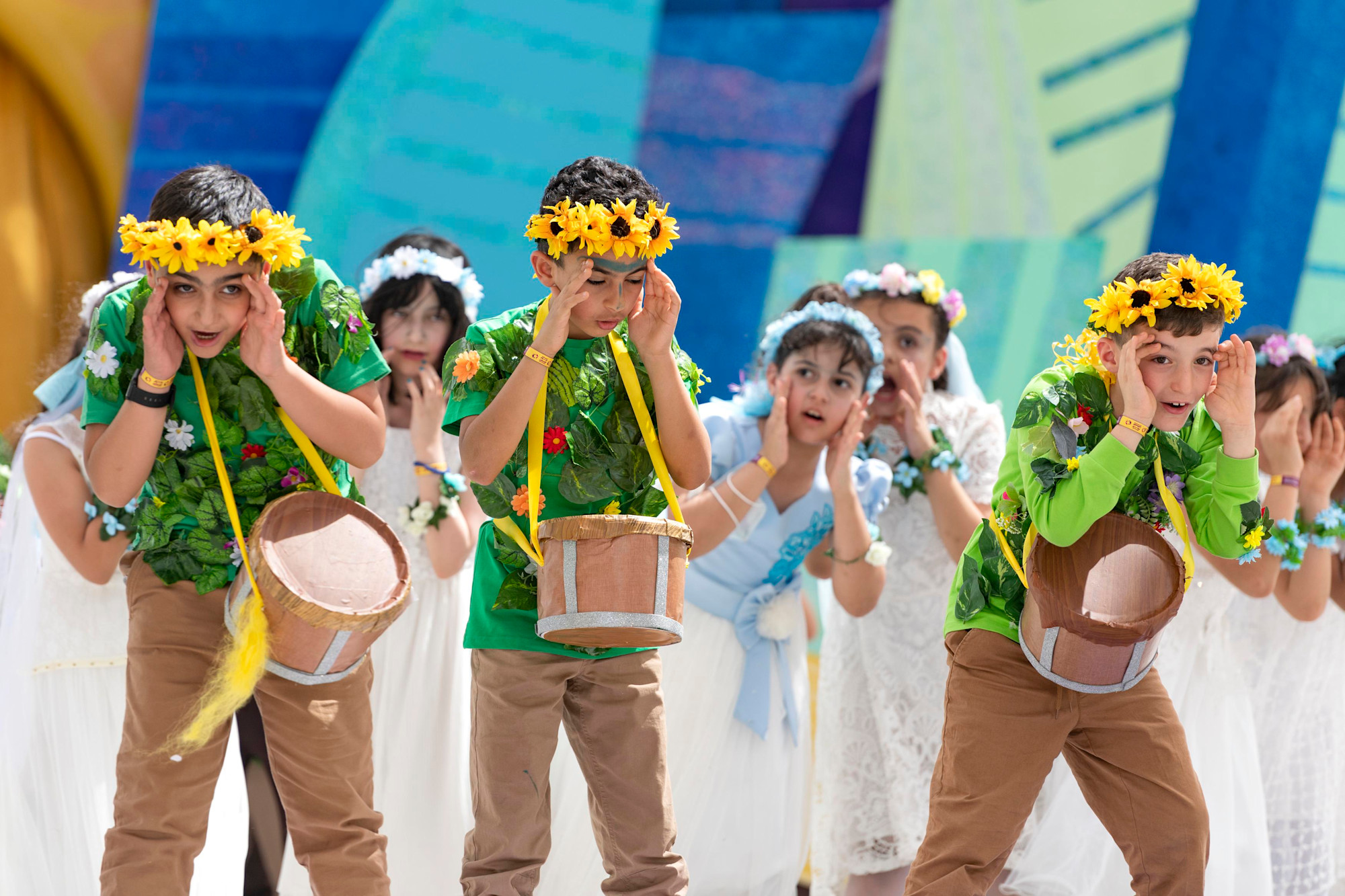 Al Adwa Private School, Al Ain perform during Expo Young Stars at Al Wasl m61612