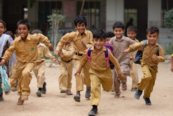 children running