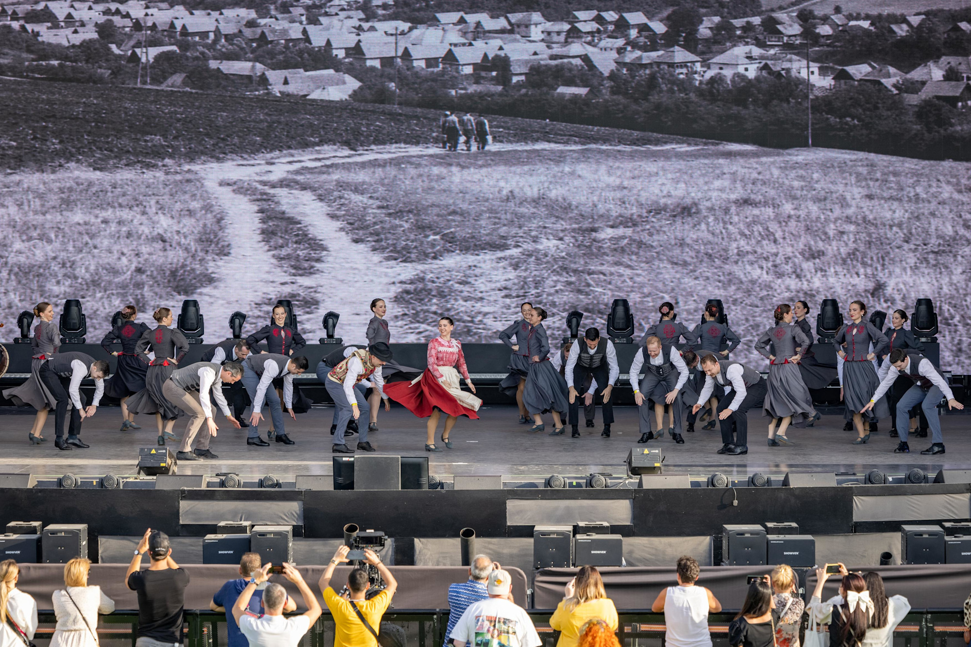 Dance Canon - Hommage à Kodály Zoltán at Jubilee Stage m64029