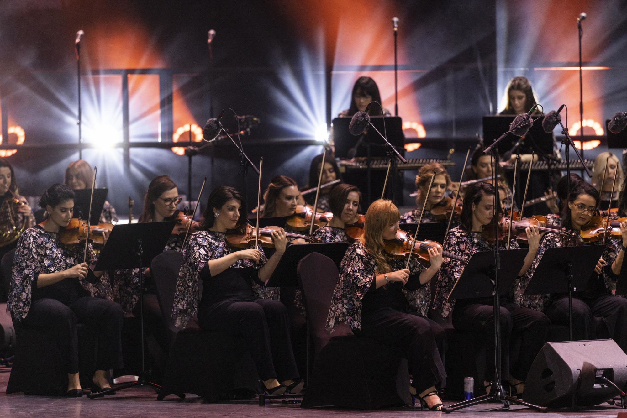 Firdaus Orchestra and A R Rahman perform at Jubilee Stage m55415