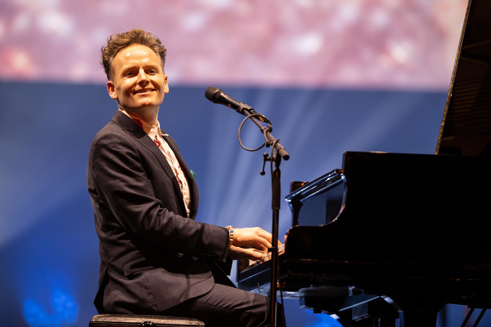 Joe Stilgoe performs at Jubilee Stage m27469