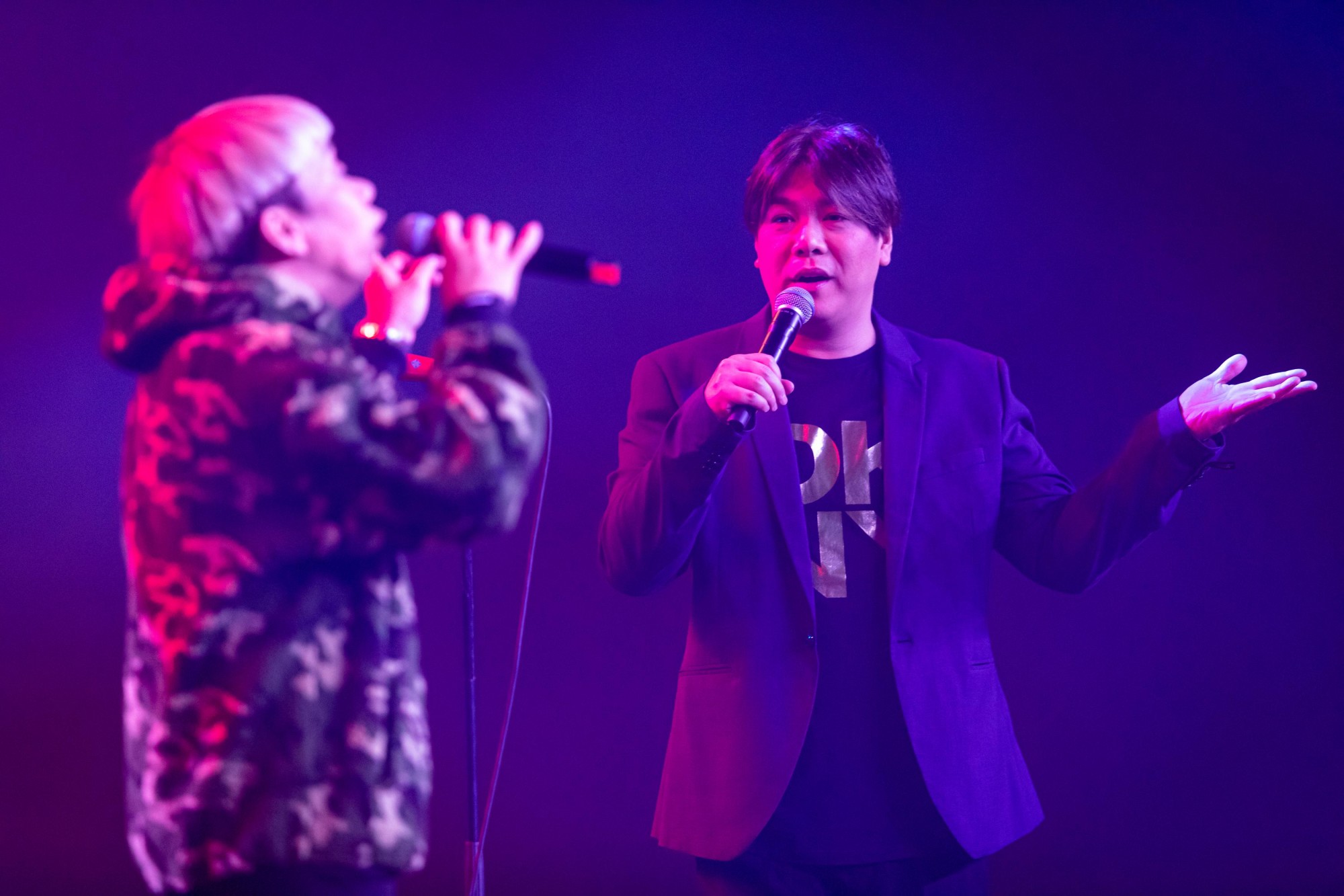 MC Muah and Lassy performs at DEC Arena m52389