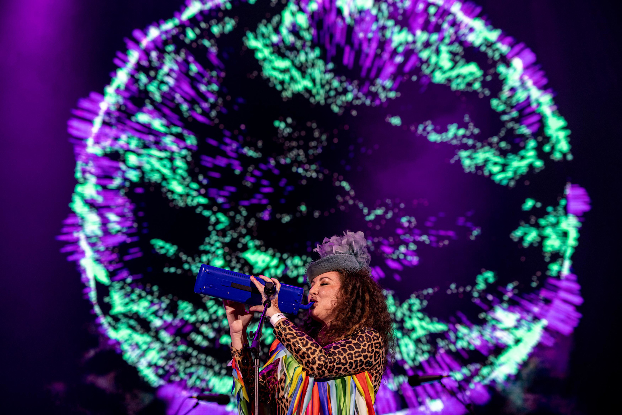 Jaye & Foe perform at Dubai Millennium Amphitheatre m27484