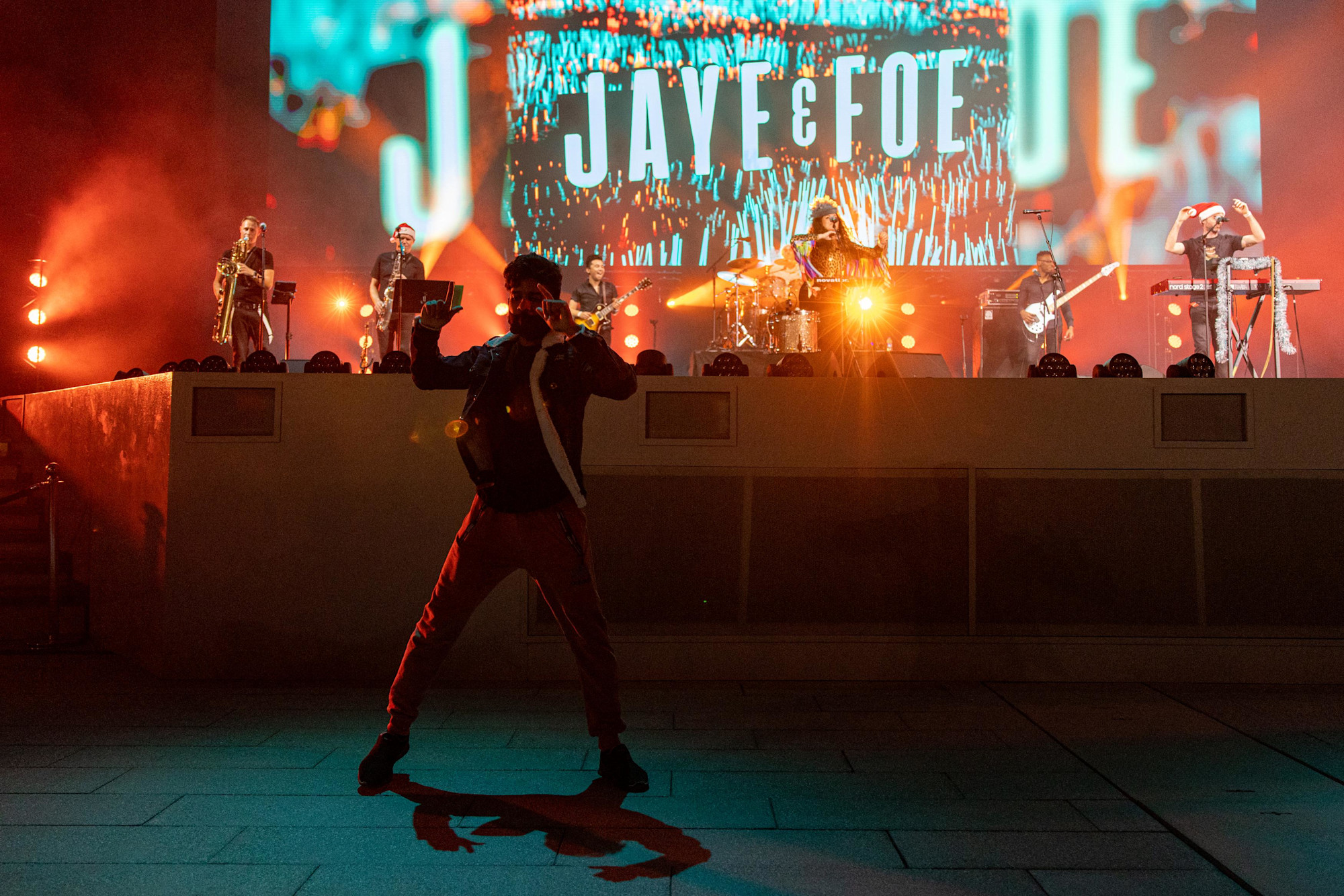 A visitor during the Jaye & Foe performance at Dubai Millennium Amphitheatre m27481