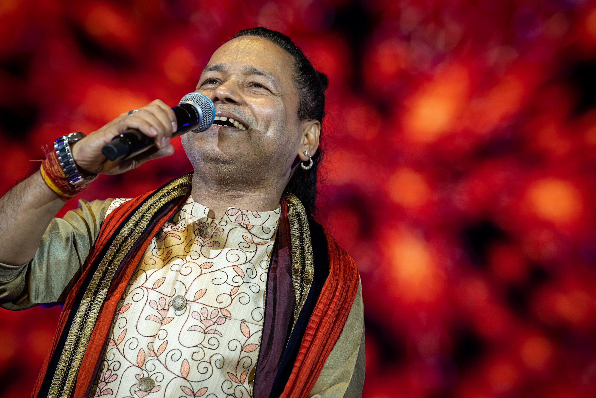 Padmashri Kailash Kher and Kailasa live at Dubai Millennium Amphitheatre m65221