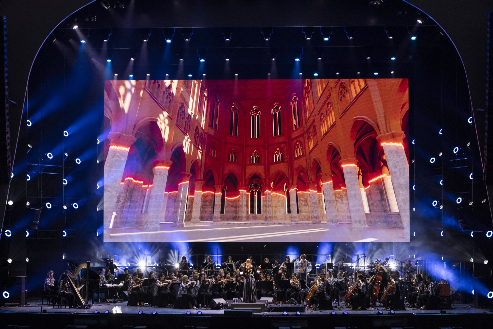 Firdaus Orchestra and A R Rahman perform at Jubilee Stage m55419