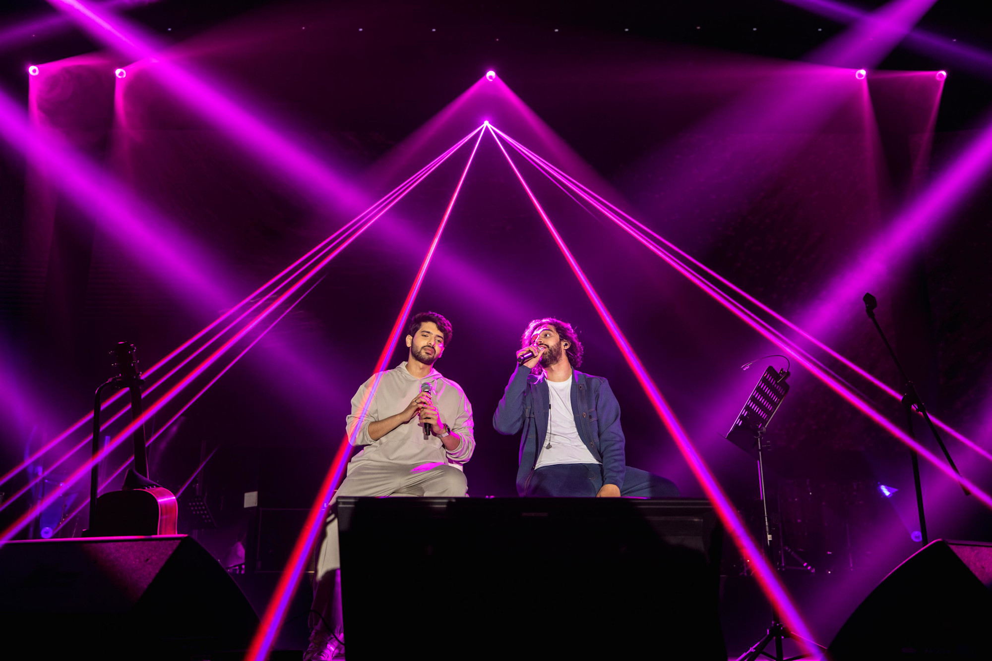 Armaan (L) and Amaal Malik perform at DEC Arena m48352