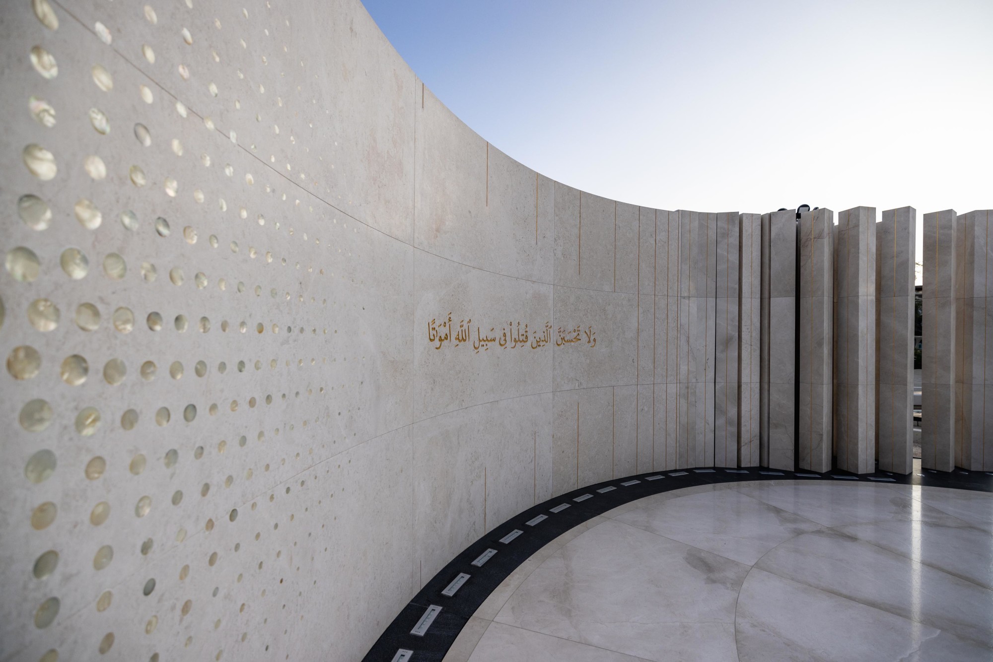 Martyr’s Sculpture Peace Memorial outside the UAE Pavilion m14795