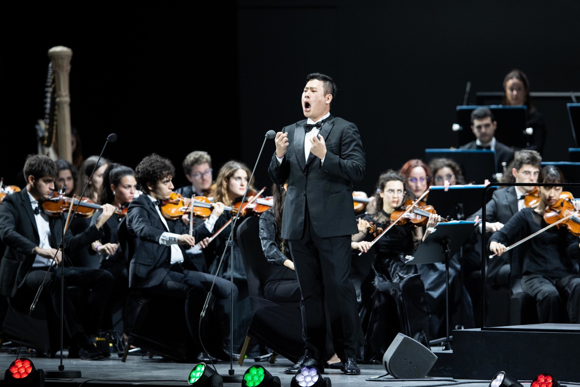 Accademia del Teatro alla Scala perform at Dubai Millennium Amphitheatre m13252