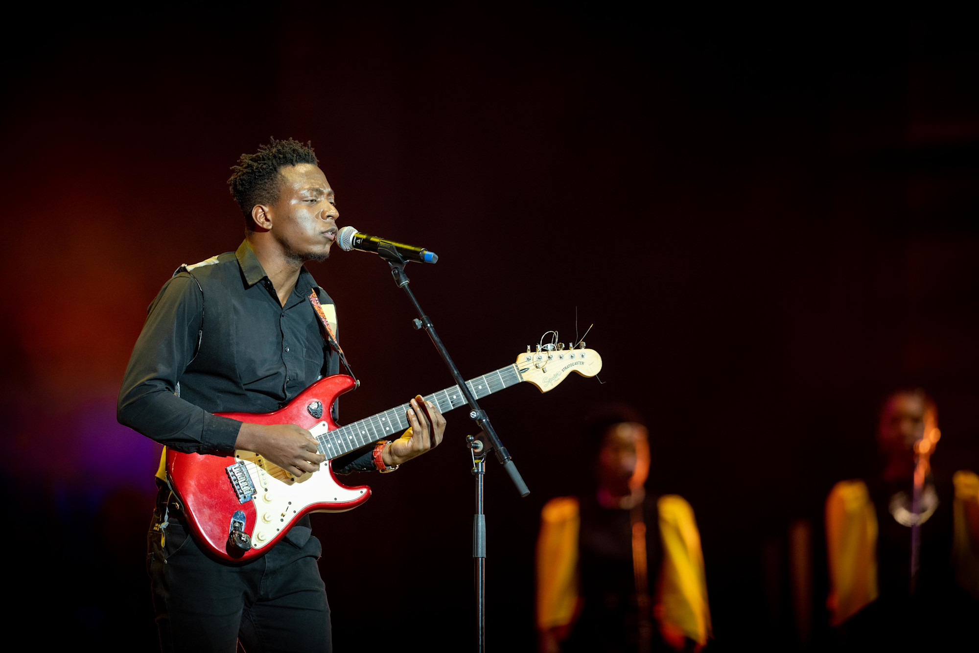 Sun is Energy performance at Dubai Millennium Amphitheatre m64265