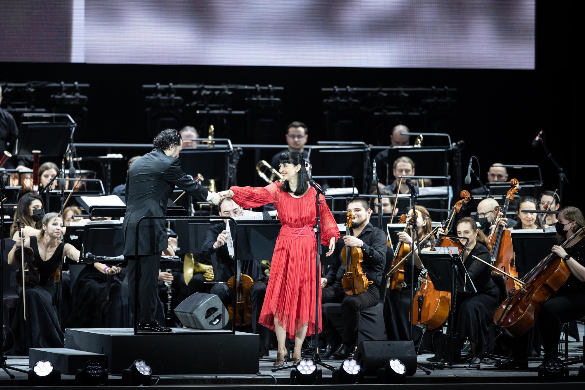 Romanian National Opera perform at Dubai Millennium Amphitheatre m33957