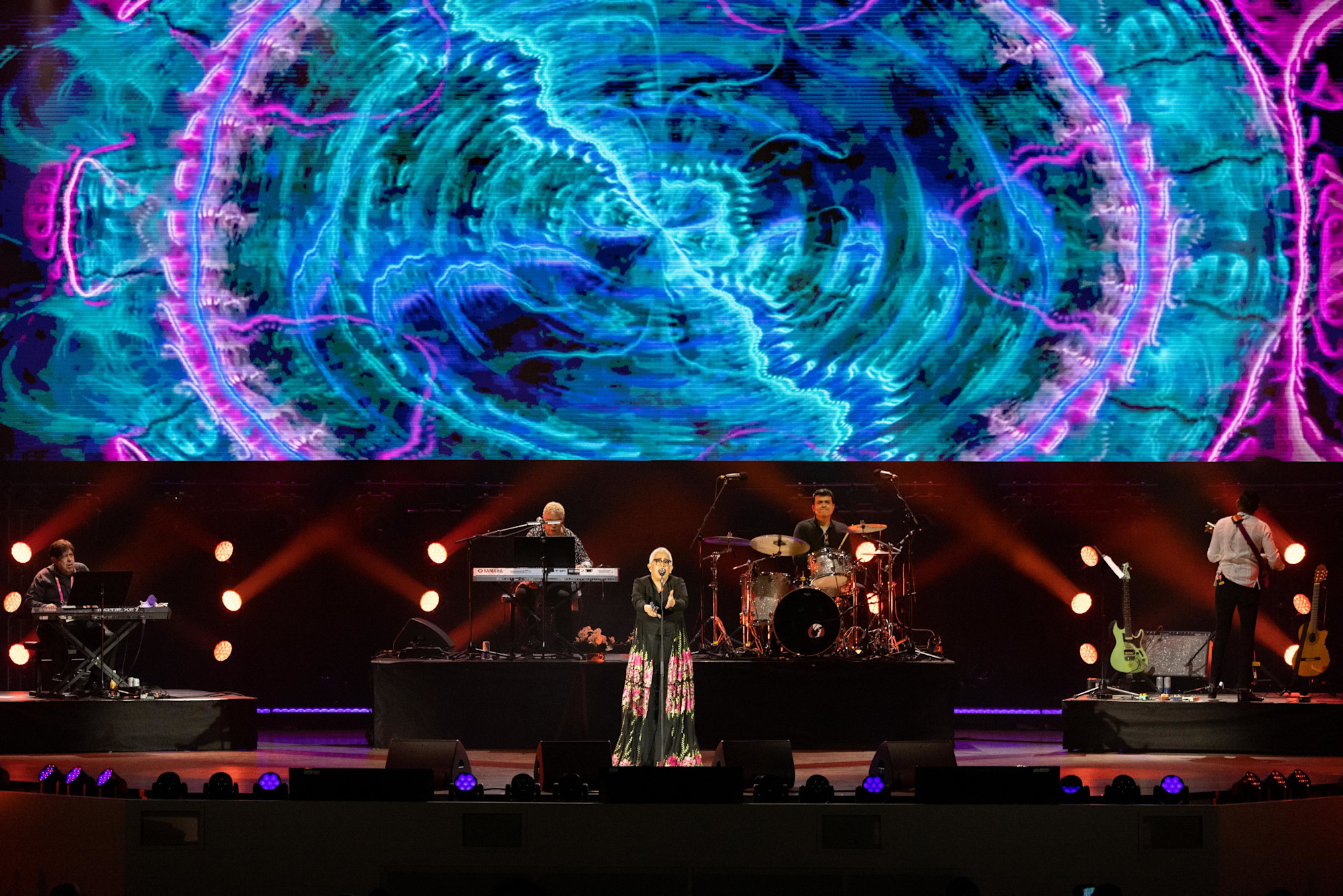 Eugenia Leon performs at Dubai Millennium Amphitheatre m39298
