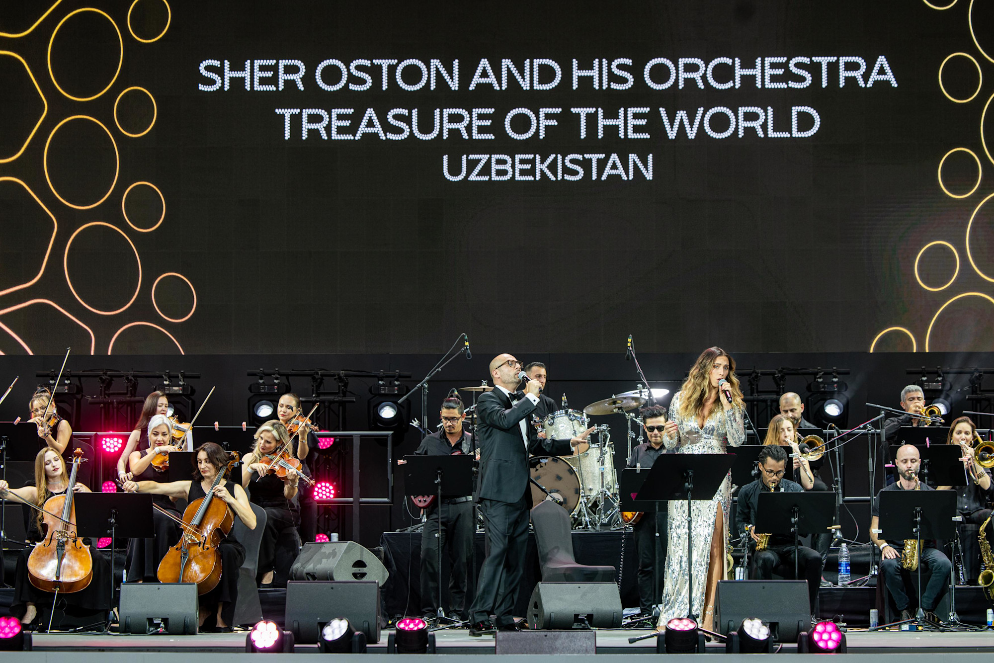Sher Oston And His Orchestra -Treasure Of The World- perform at Dubai Millennium Amphitheatre m64062