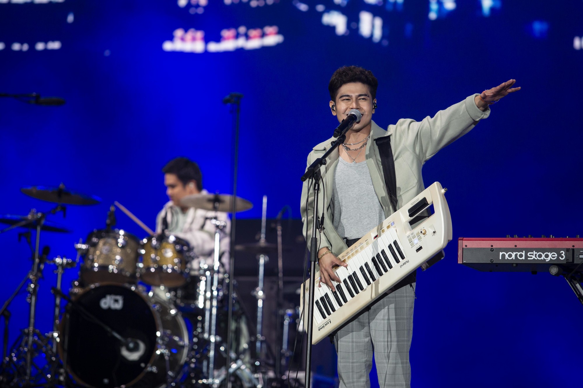 The Juans perform at Jubilee Stage m28221