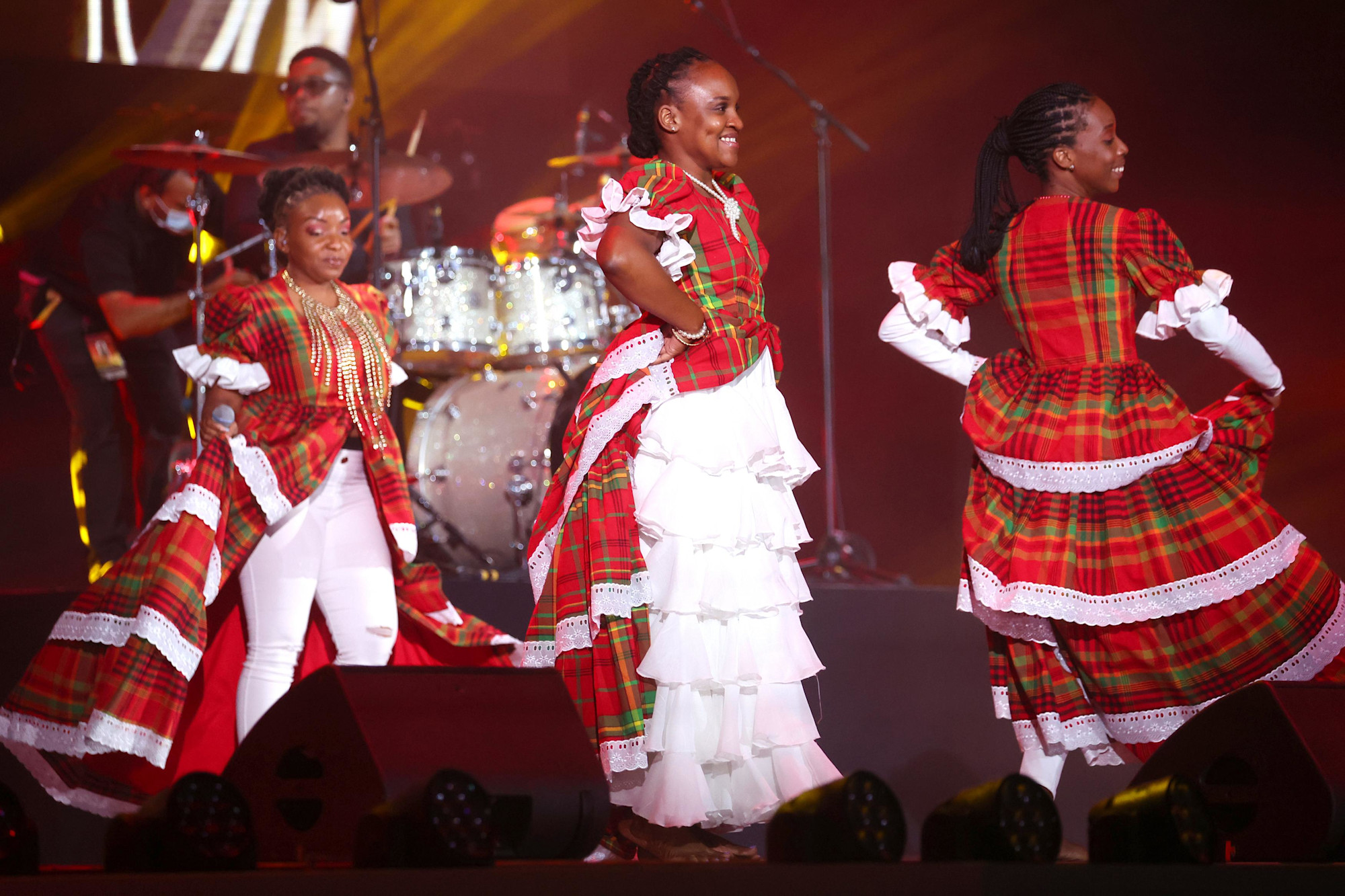 Helen-s Song Saint Lucia at Dubai Millennium Amphitheatre m53705