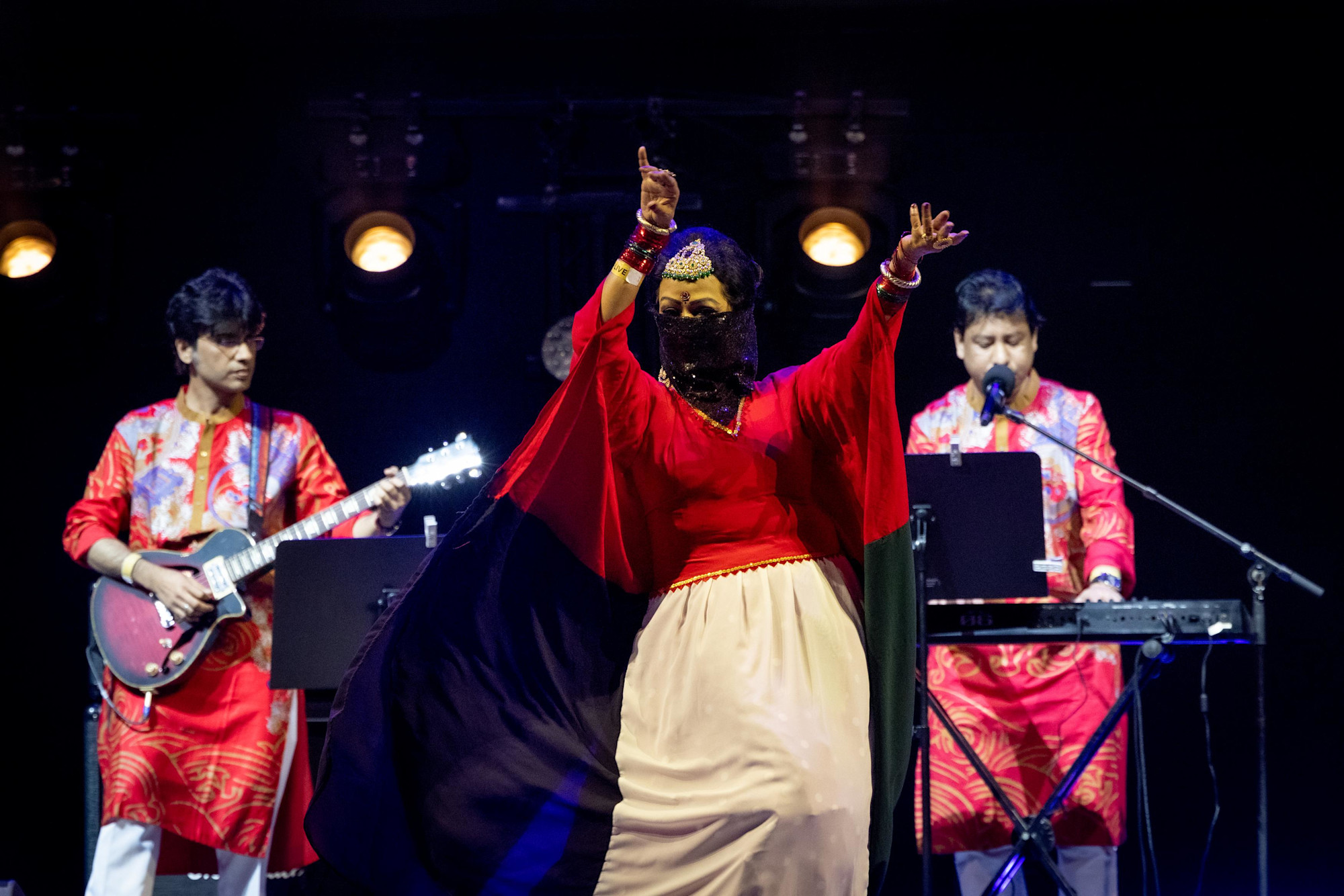 Bangladesh Shilpakala Academy perform at Dubai Millennium Amphitheatre m64505