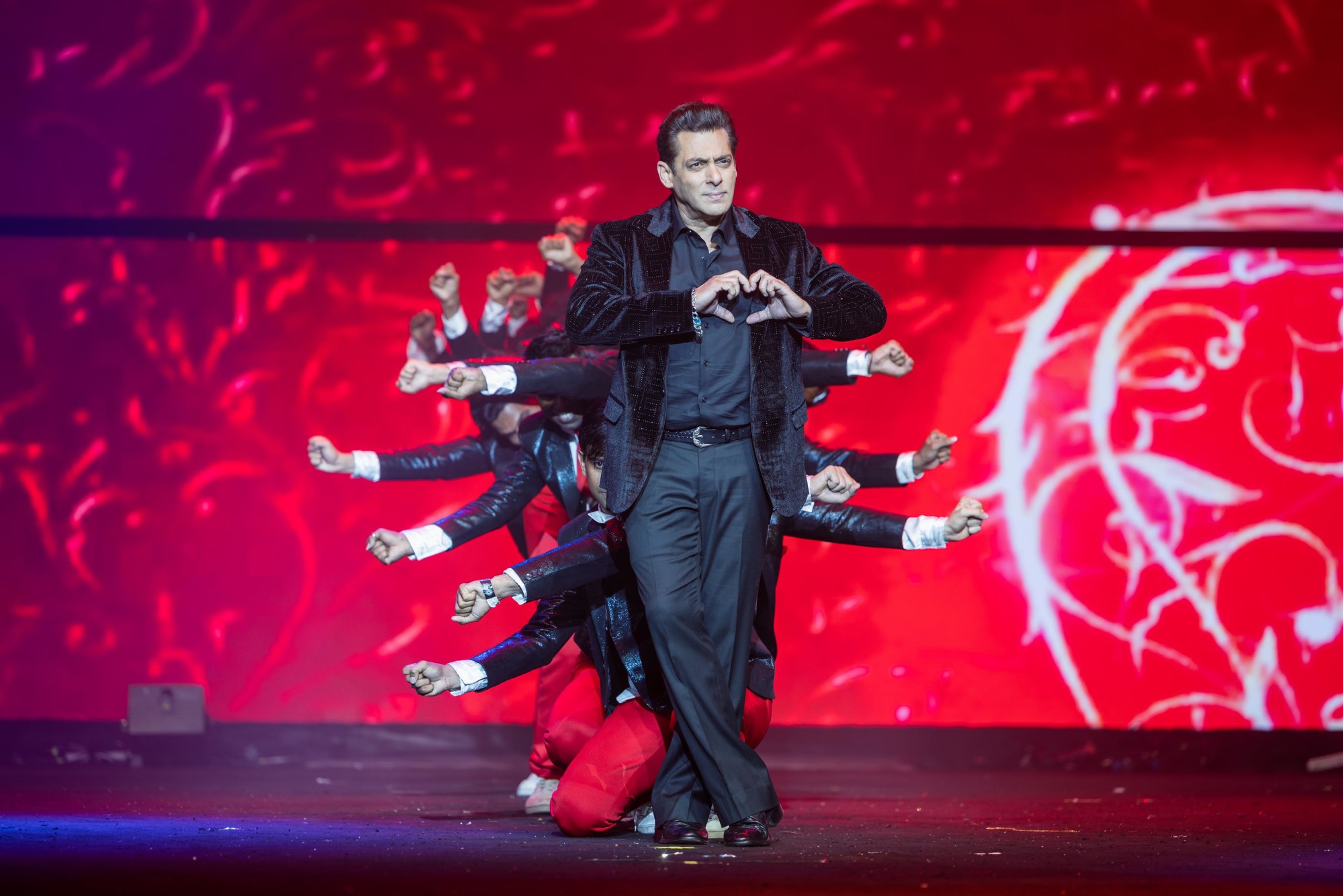 Salman Khan performs during Da-Bangg, The Tour Re-Loaded performance at DEC Arena m55602