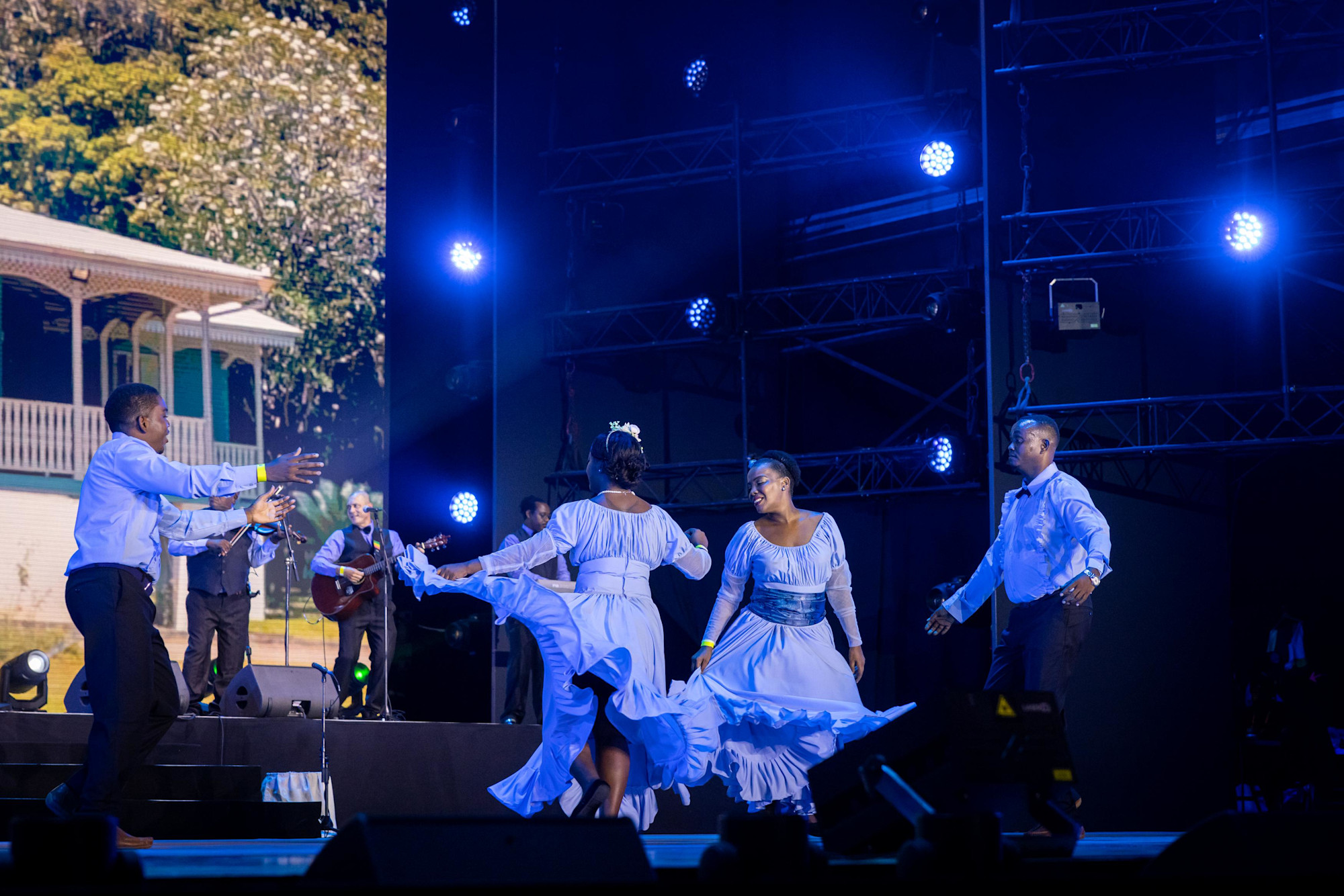 La Salle Verte performs at Jubilee Stage m64128