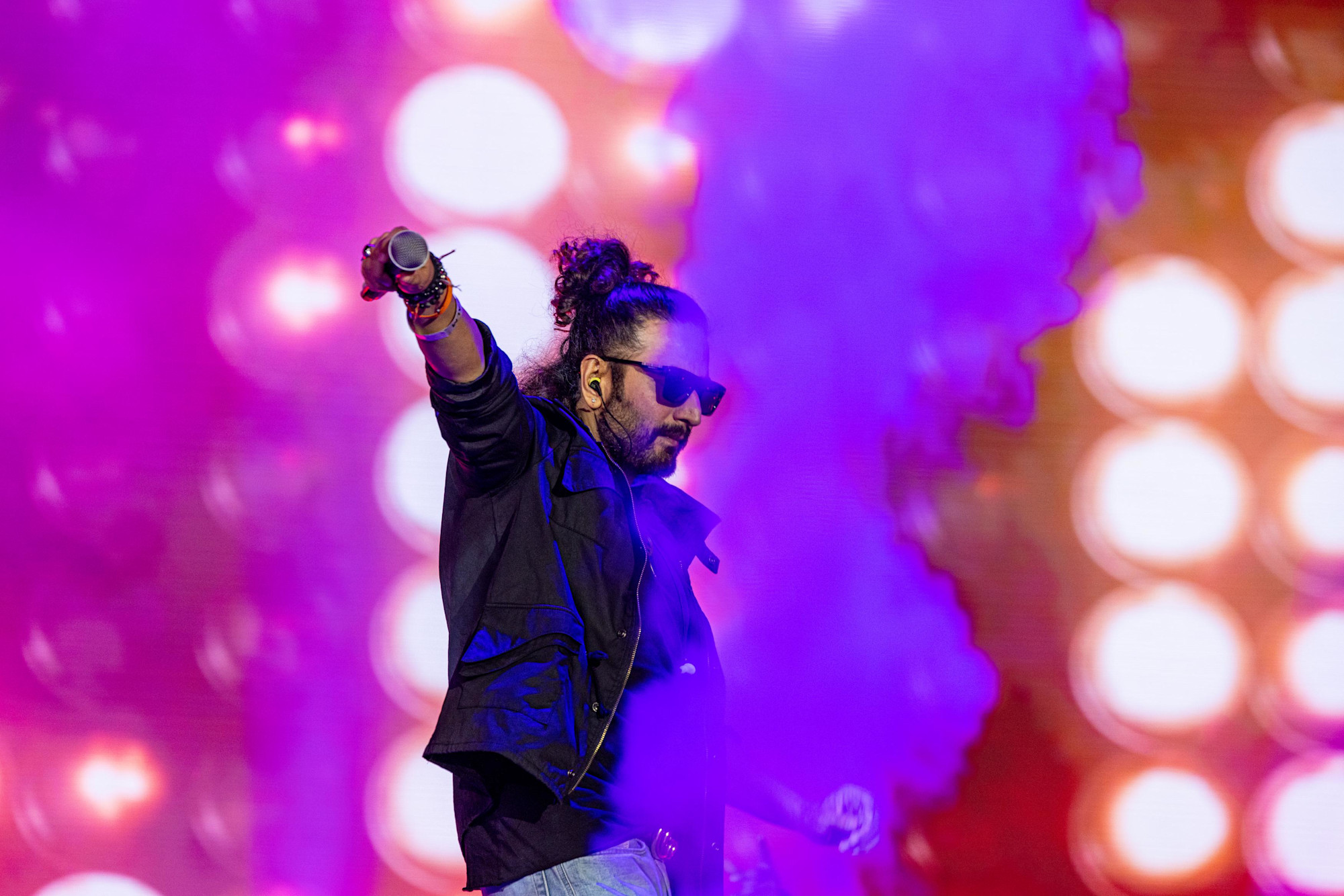 Vishal & Shekha performs at Jubilee Stage m60108