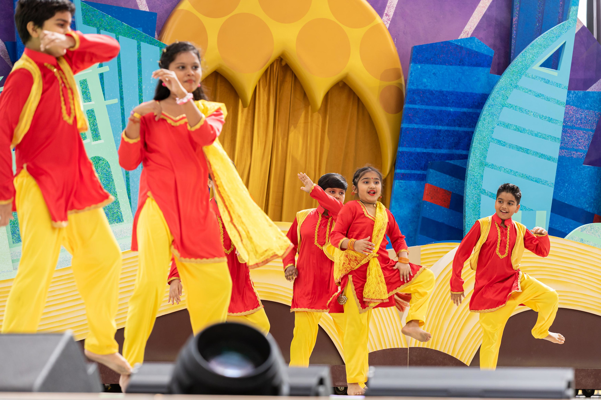 Expo Young Stars, ABCD Dance Studio, perform at Al Wasl m41060