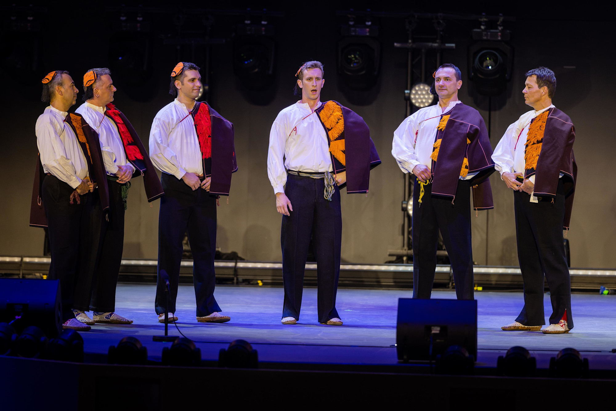 Folklore performance from Croatia at Dubai Millennium Amphitheatre m60052