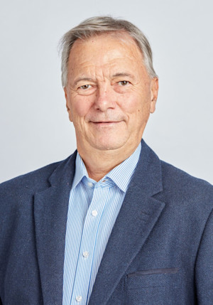 Prof.Dr. Jozsef Steier