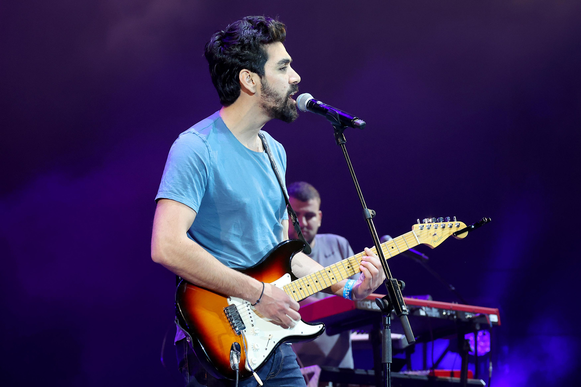 Apo and the Apostles performance at Dubai Millennium Amphitheatre m70457