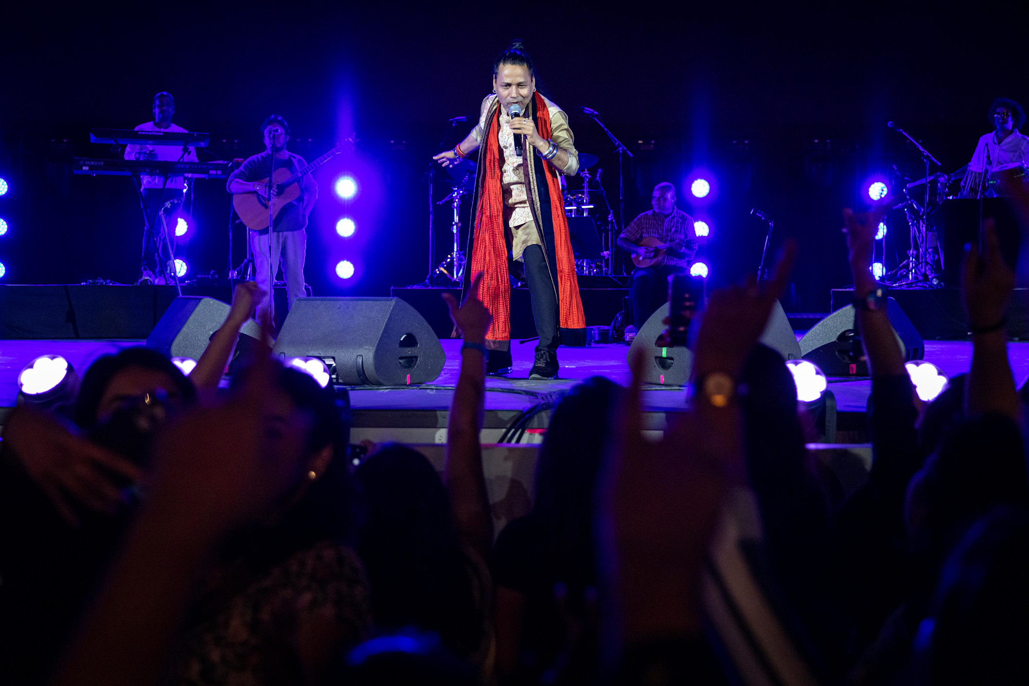 Padmashri Kailash Kher and Kailasa live at Dubai Millennium Amphitheatre m65224