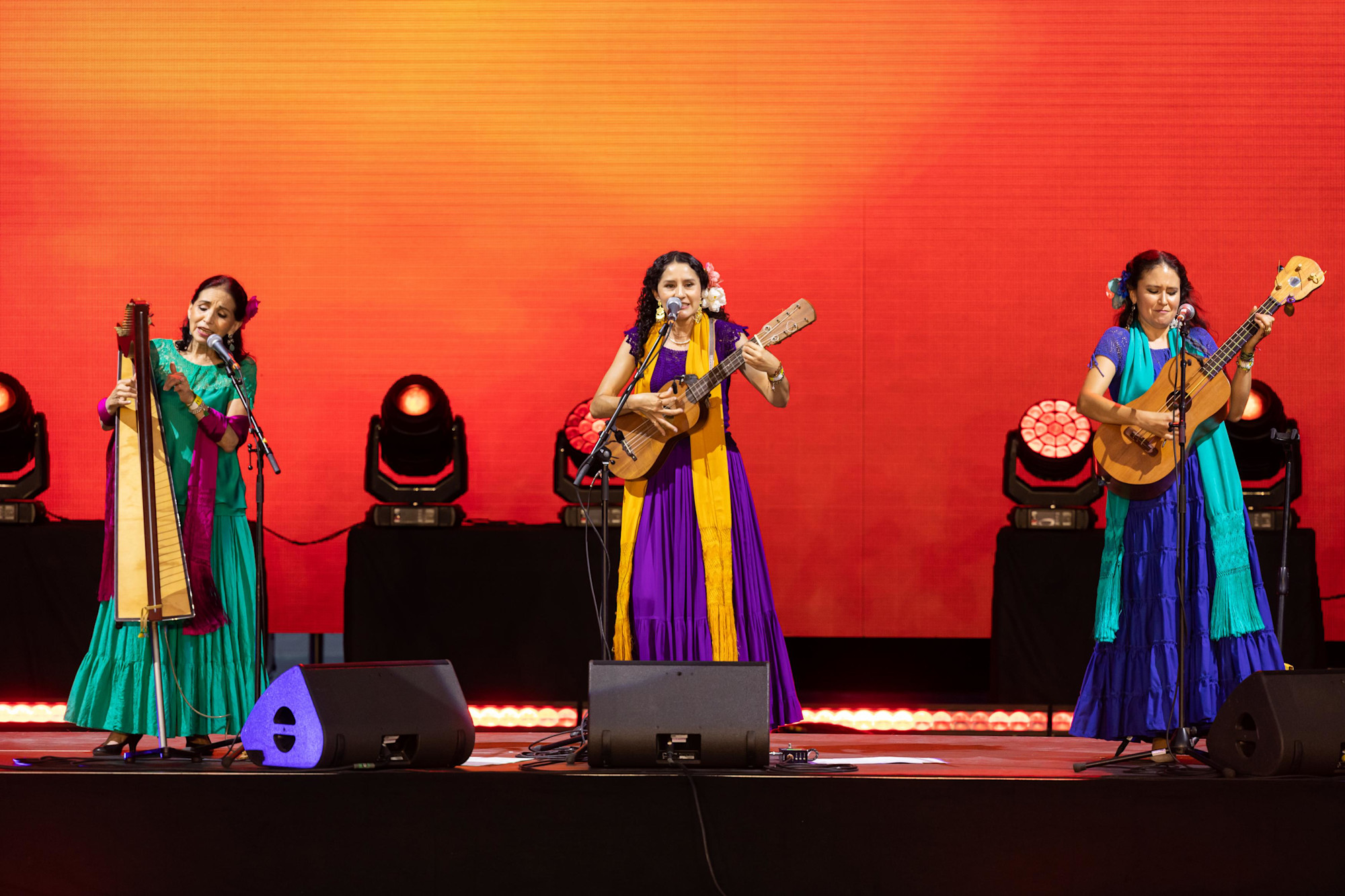 Cana Dulce Y Cana Brava perform at Jubilee Stage m14756