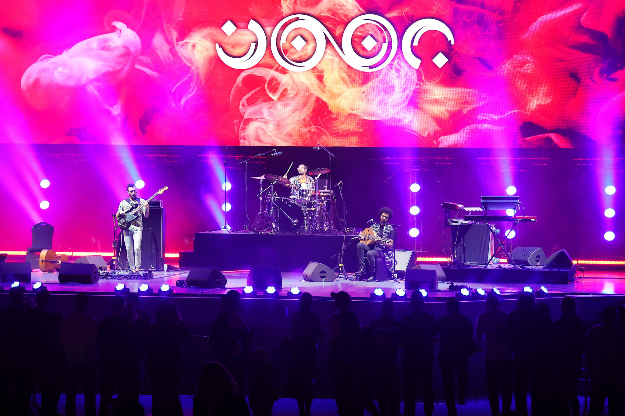 Noon and Friends performance at Dubai Millennium Amphitheatre m70482