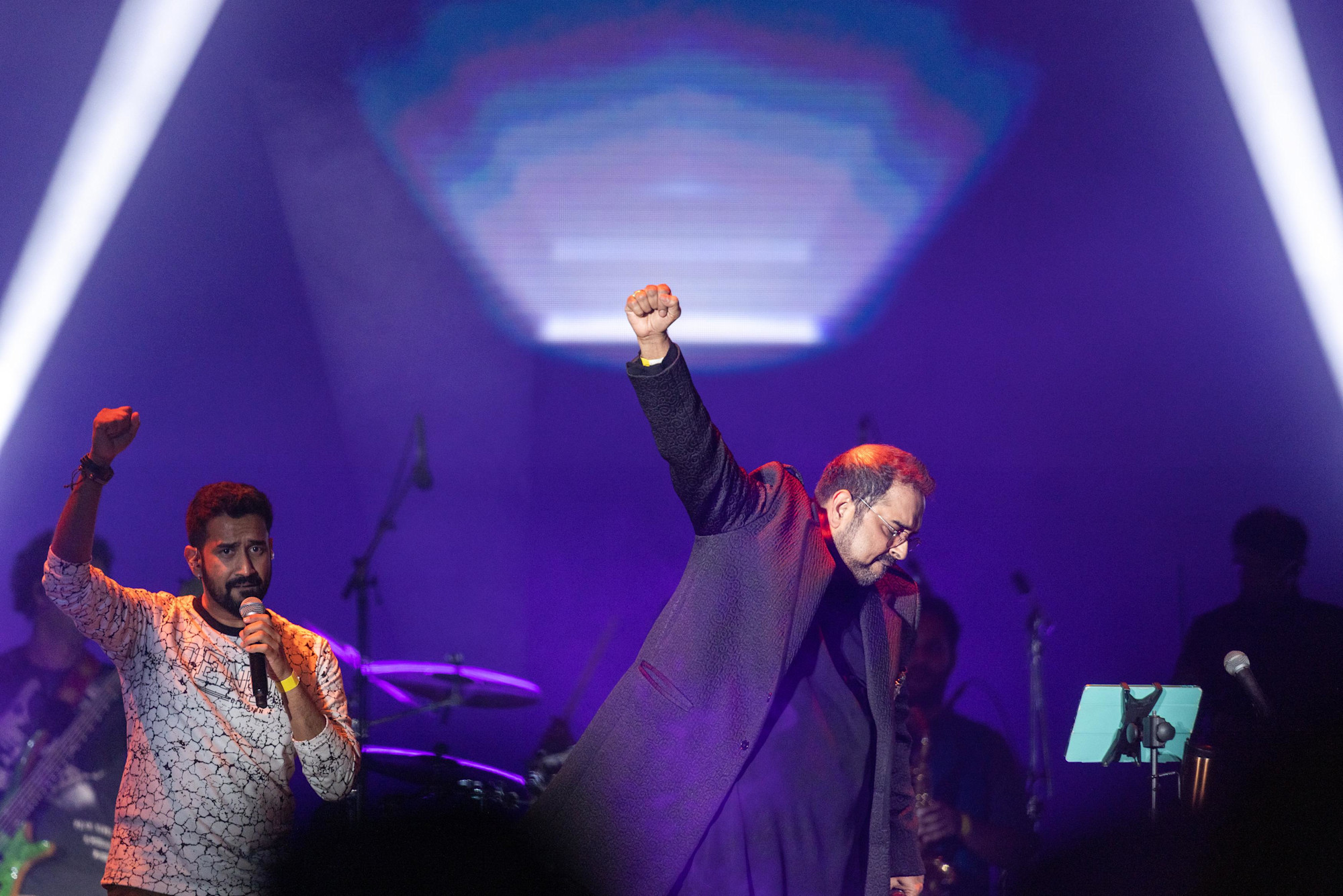 Shankar–Ehsaan–Loy perform at Jubilee Stage m43439