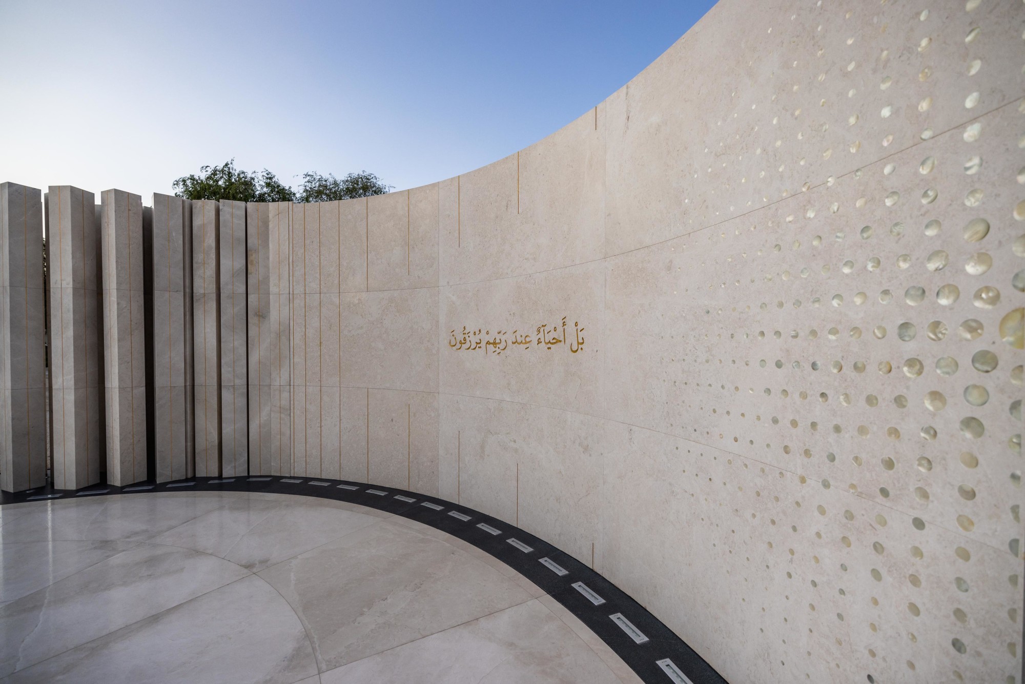 Martyr’s Sculpture Peace Memorial outside the UAE Pavilion m14794