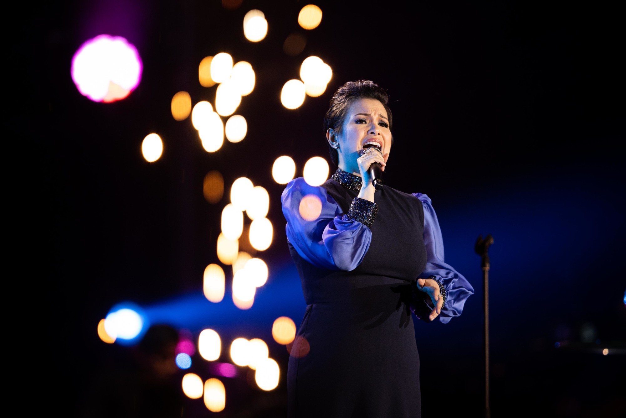 Lea Salonga performs at Jubilee Stage m27506