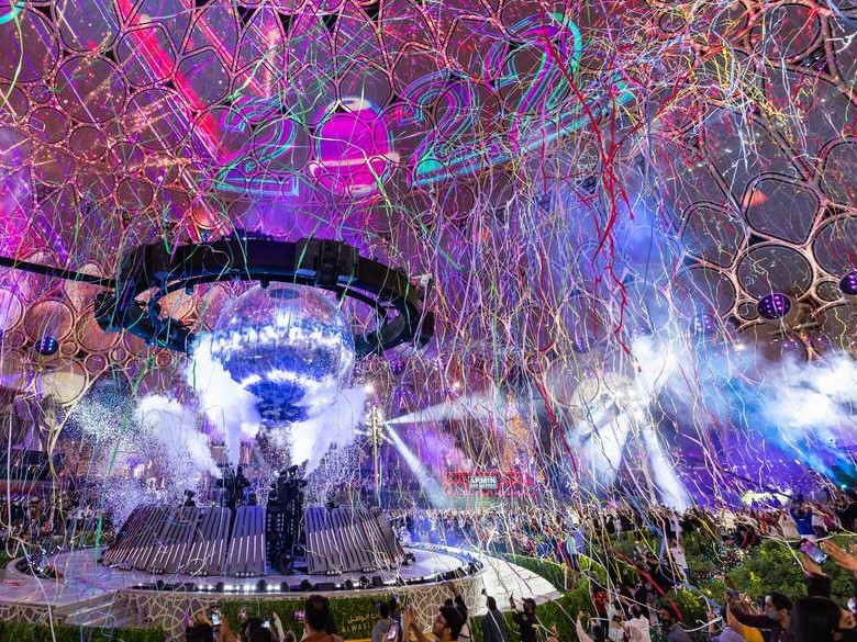 New Year's Eve Celebration, Fireworks with Special Performance | World Expo