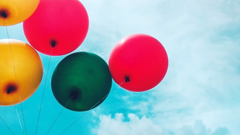 five-assorted-balloons-772478