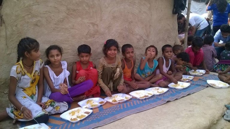 Feeding India - IMG005