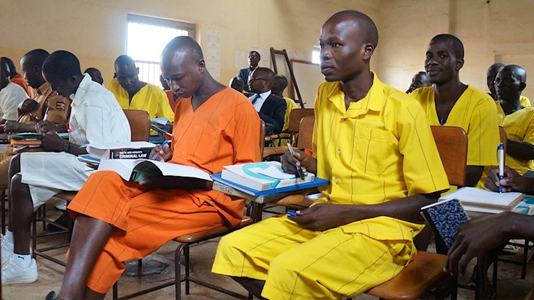 article-africanprisons-interview-media-2