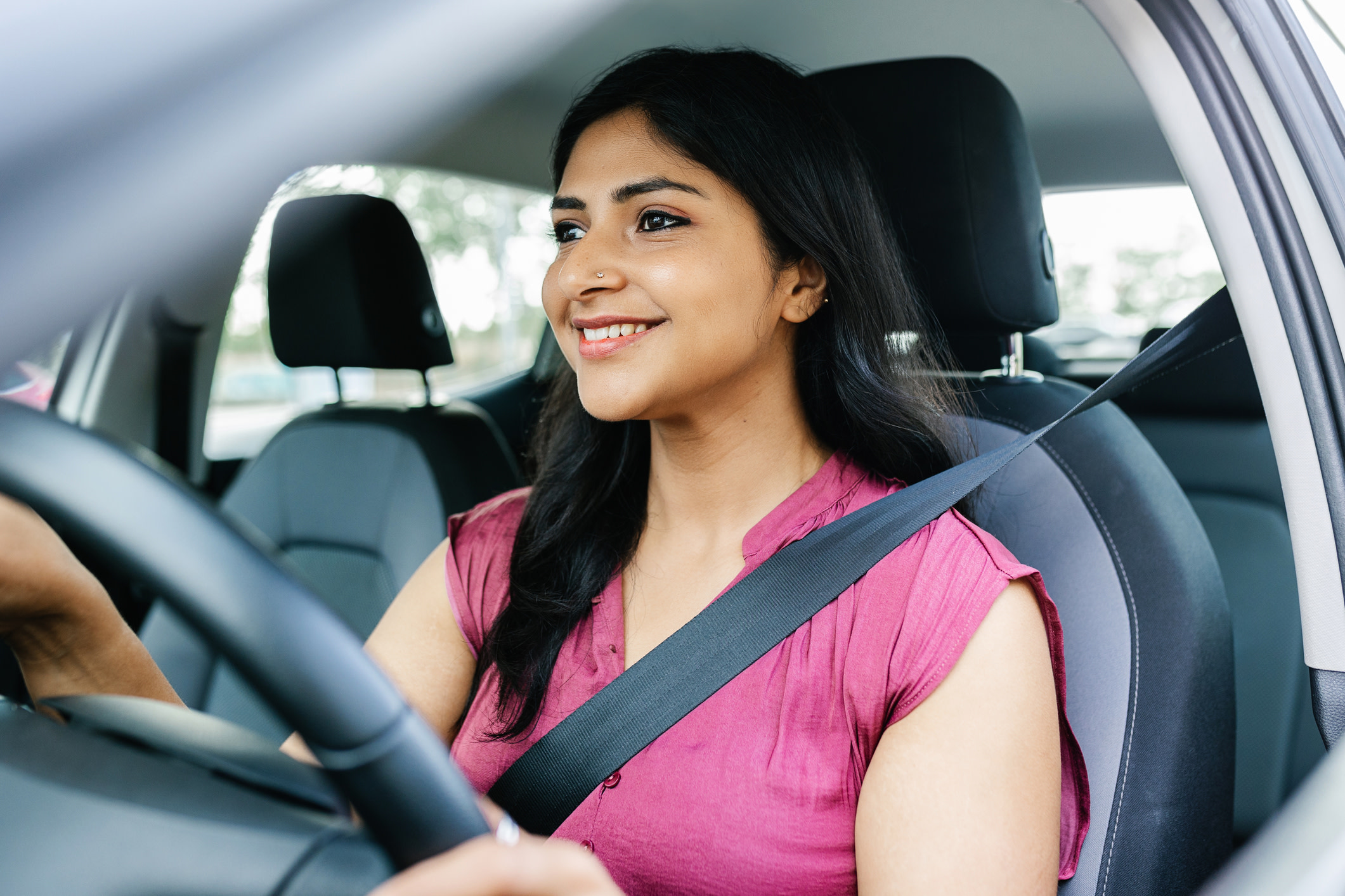 woman driving img