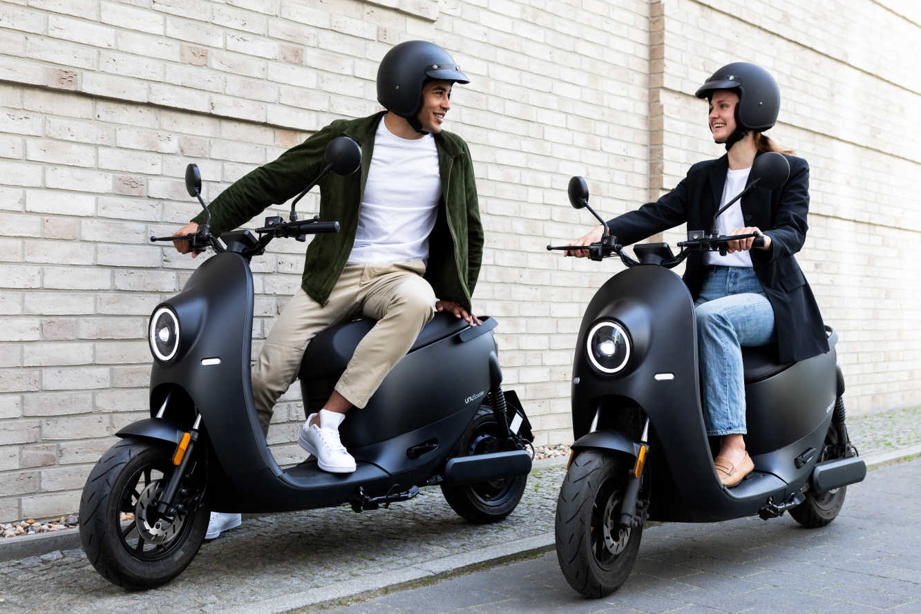 No matter if Move and Pro unu e-scooter you get
36-month fixed contract
Maintenance, insurance and warranty included
One removable battery included
Sustainable and fully electric
