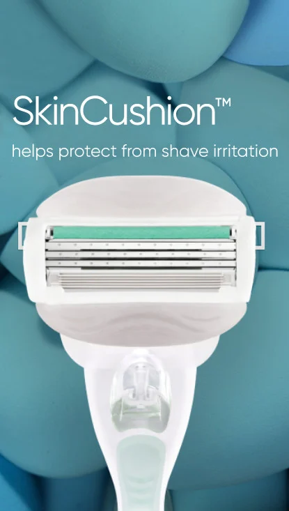 صورة ثانوية مع نص: SkinCushion ™ يساعد على الحماية من تهيج الحلاقة