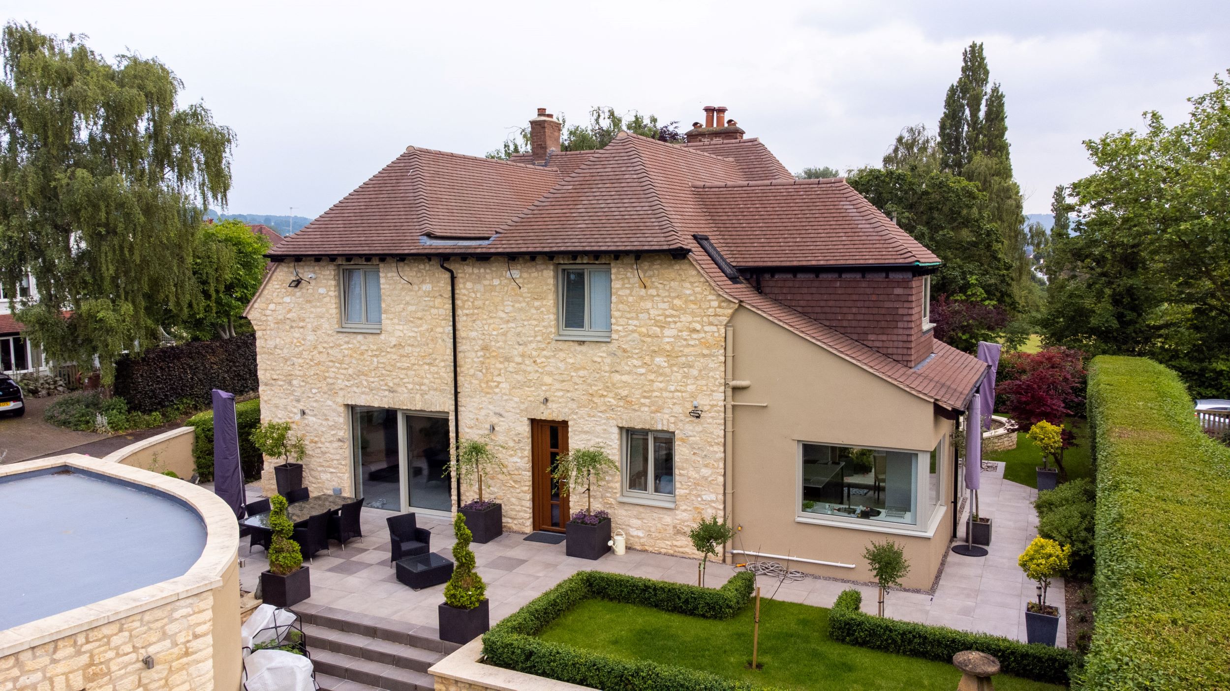 prestbury-redland-plain-tiles-hero