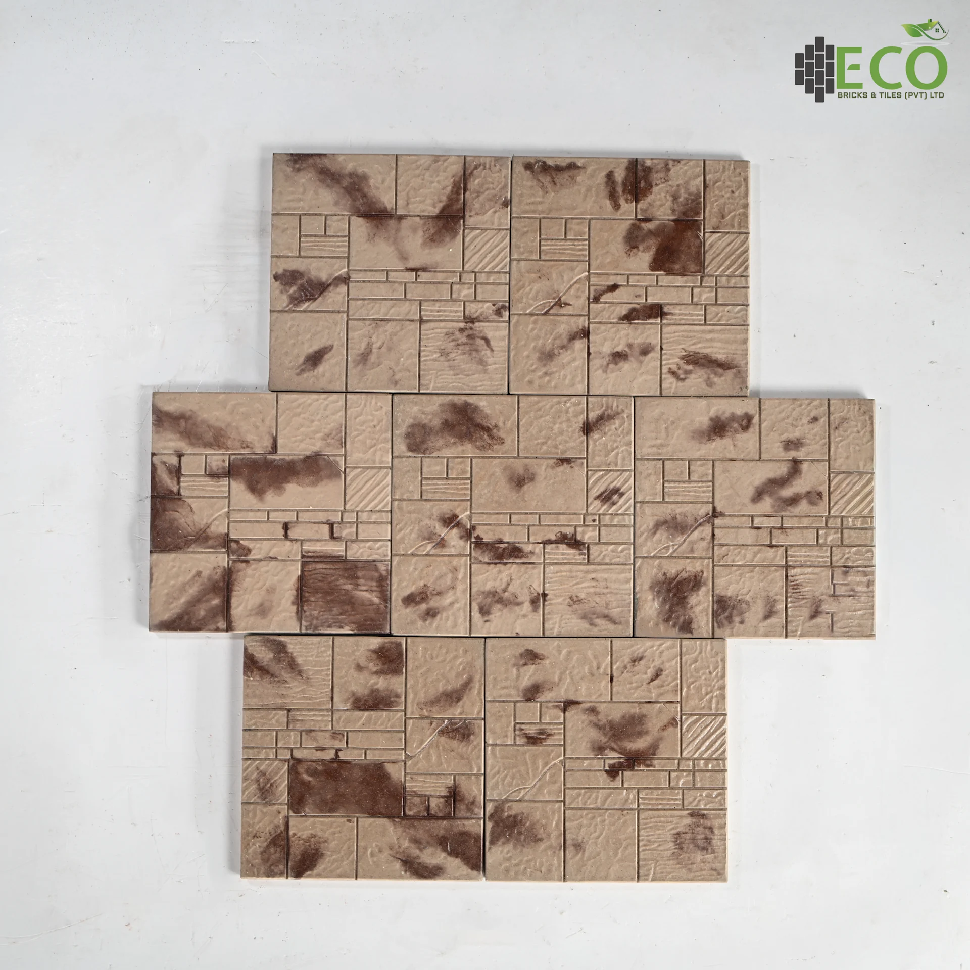 SPIDER ROCK WALL TILE