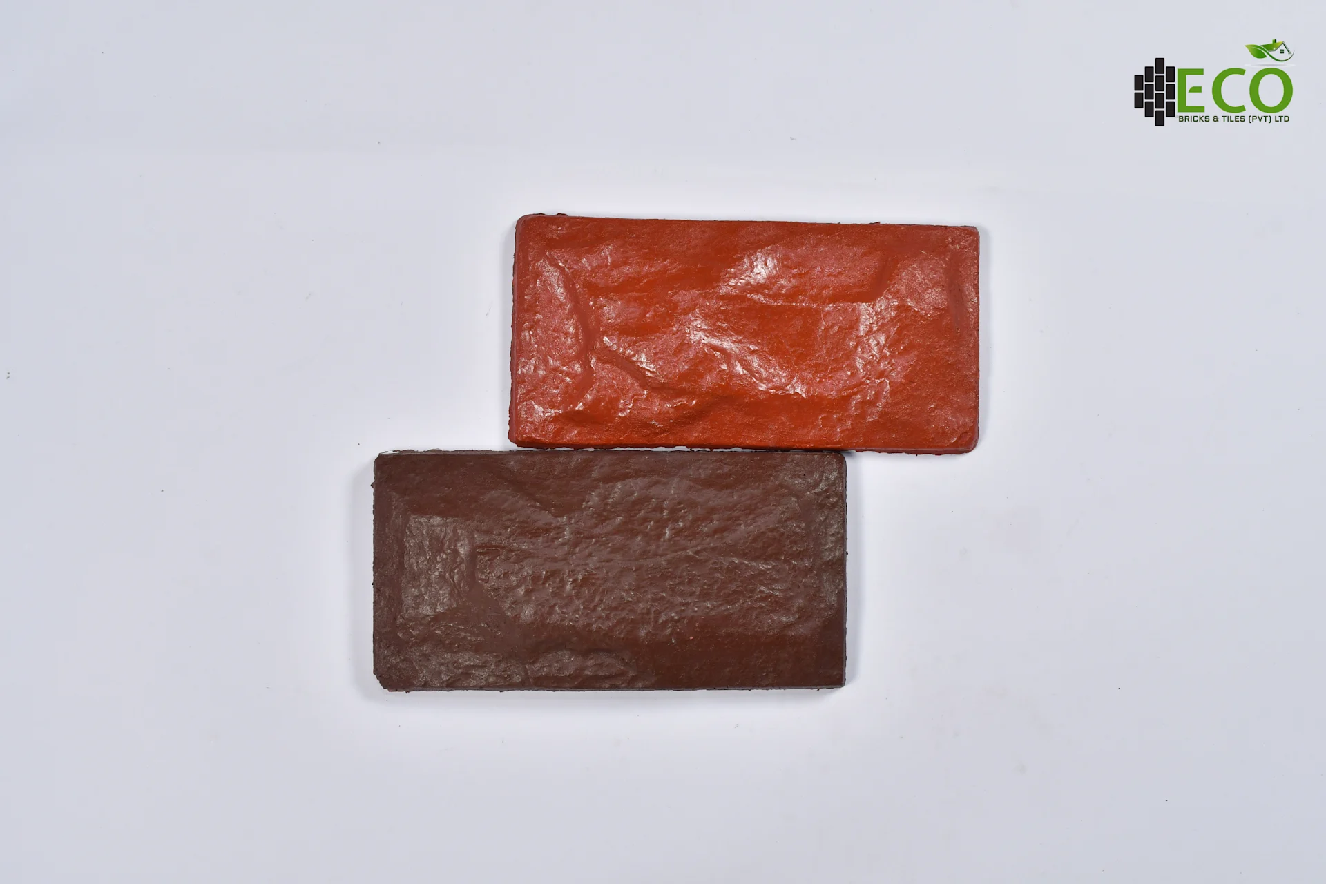 DELTA BROWN & RED