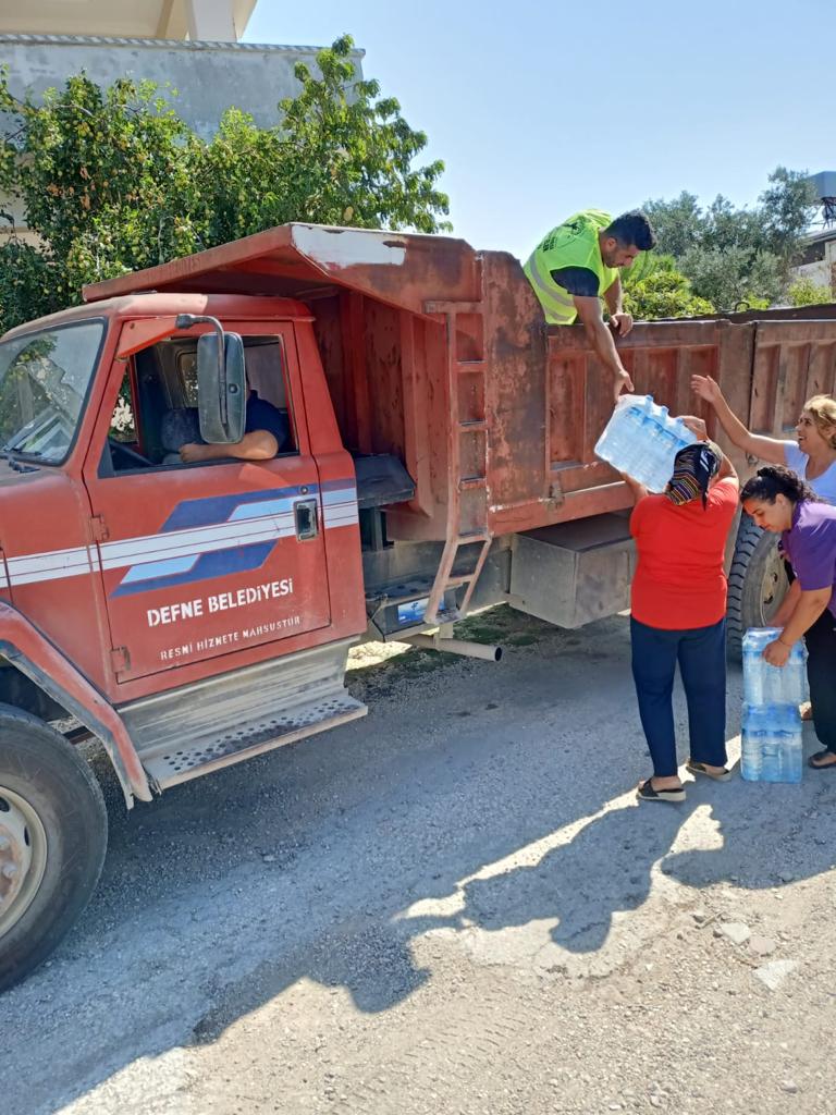 DEPREM YARDIMI YERİNE ULAŞTI