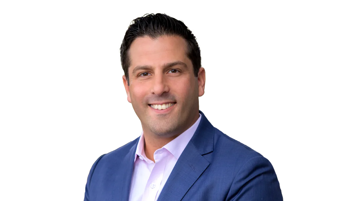 Greg Moss bio head shot image